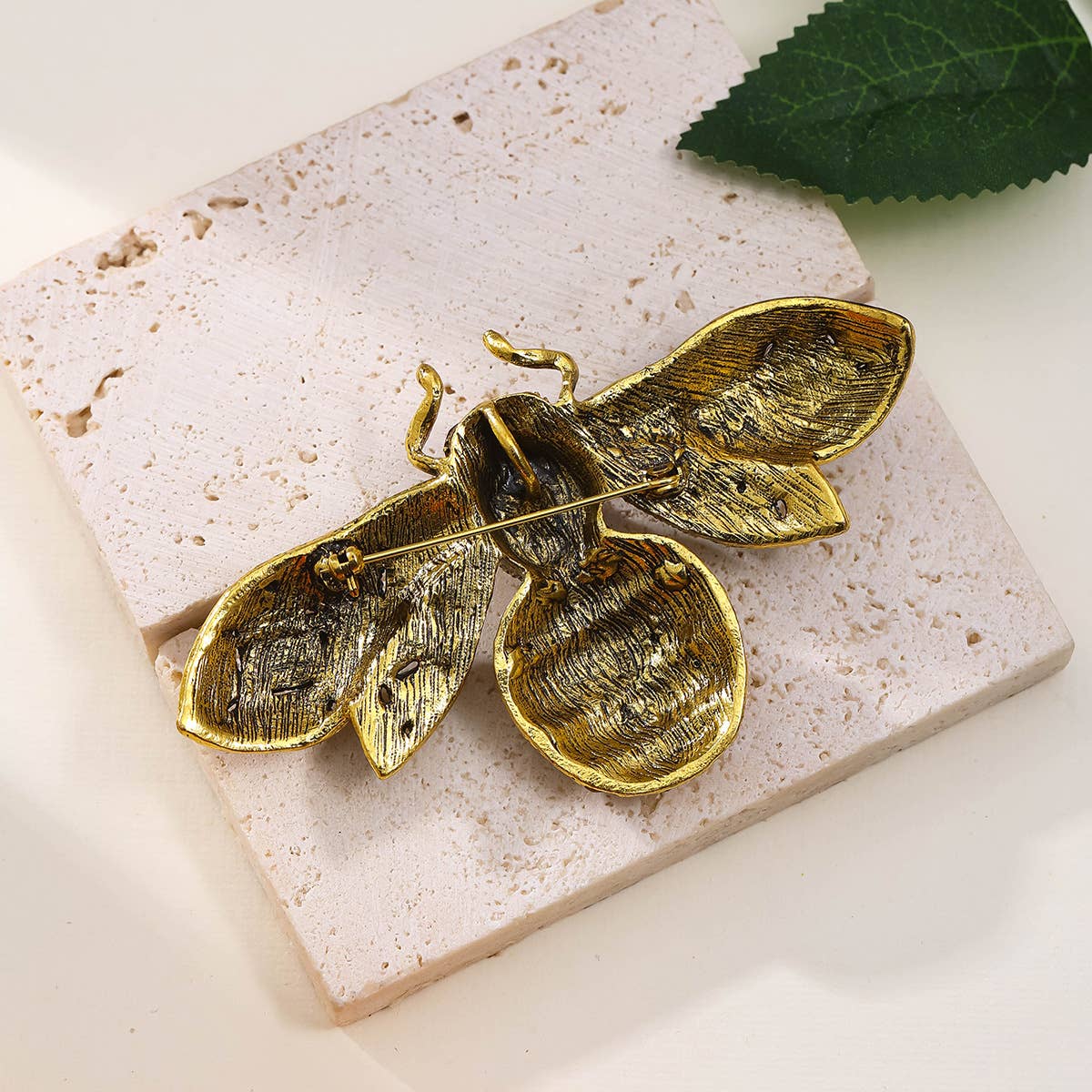 Tourtiwi – Großhandel Broschen – Bunter Strass-Bienenbrosche, Insektennadel12