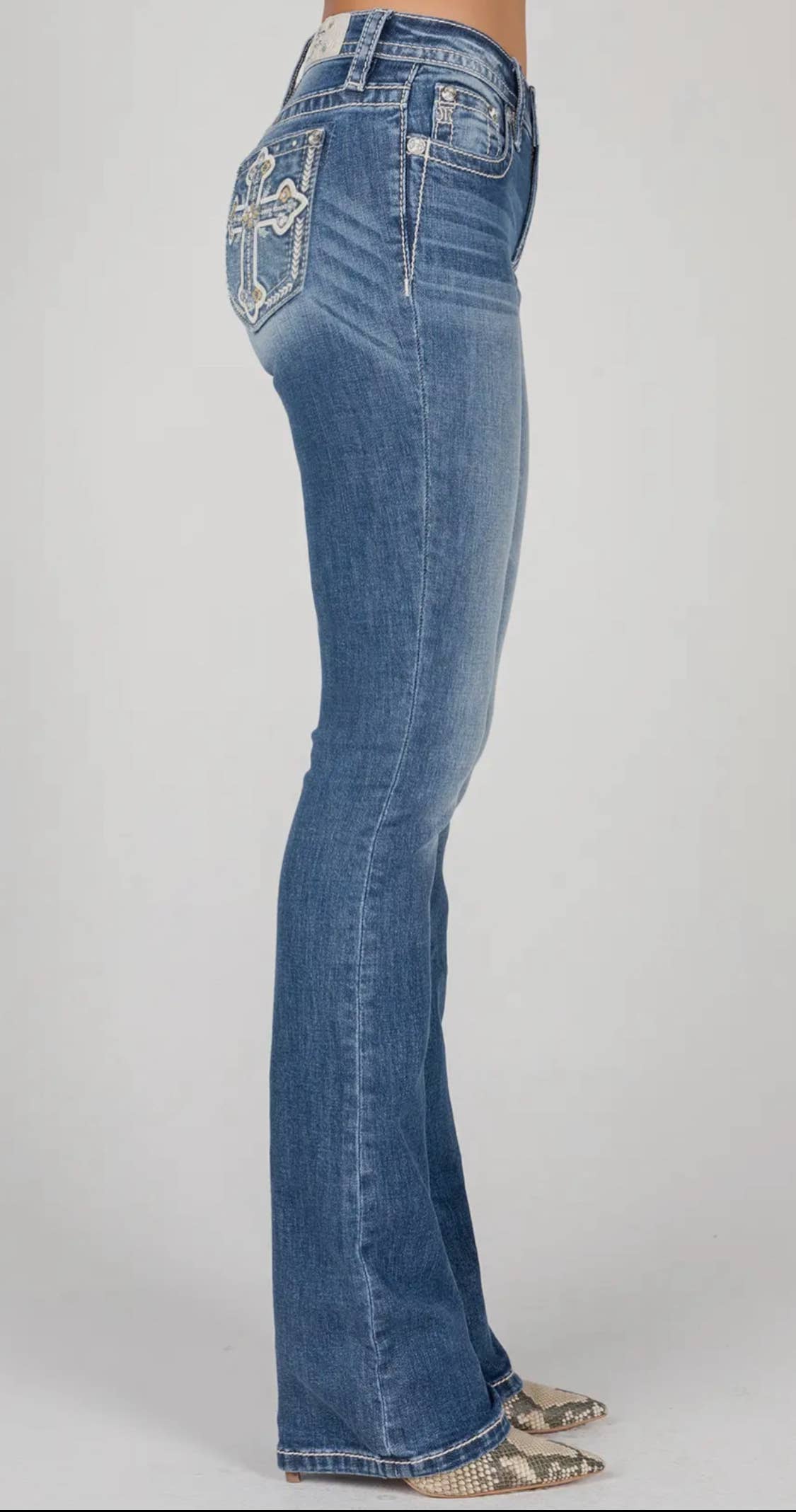 Serenity Collective - Wholesale Jeans - Women's - CLOSEOUT Miss Me Cross Jeans1