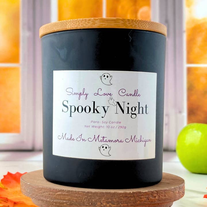 Green Apple, Nutmeg, Clove + Vanilla Black Candle with lid for wholesale by Simply Love Candle