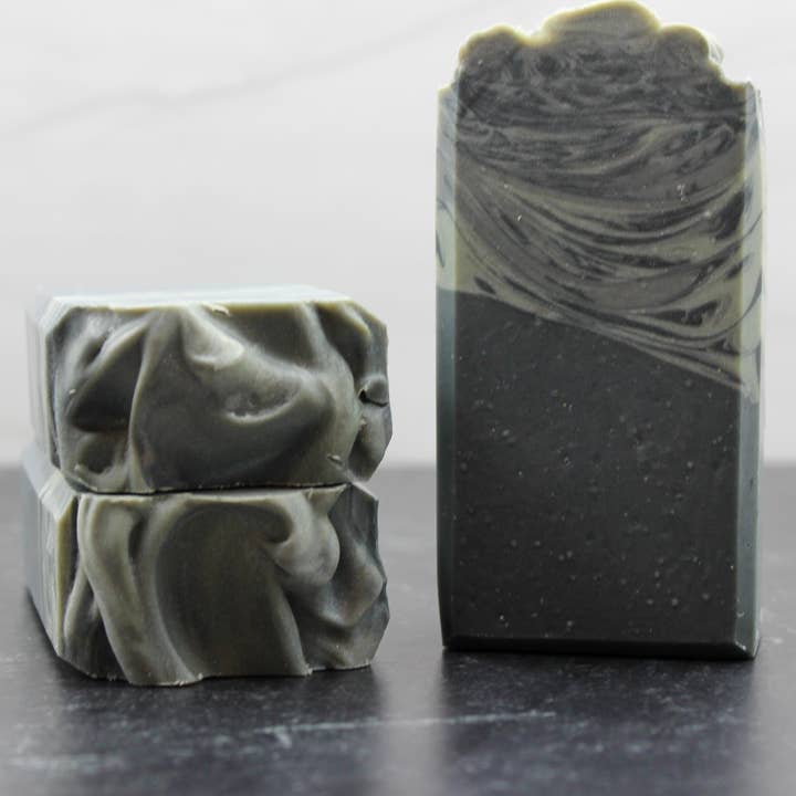 Zwarte Zee Zeepblok voor wholesale door Lather Up Soap Company