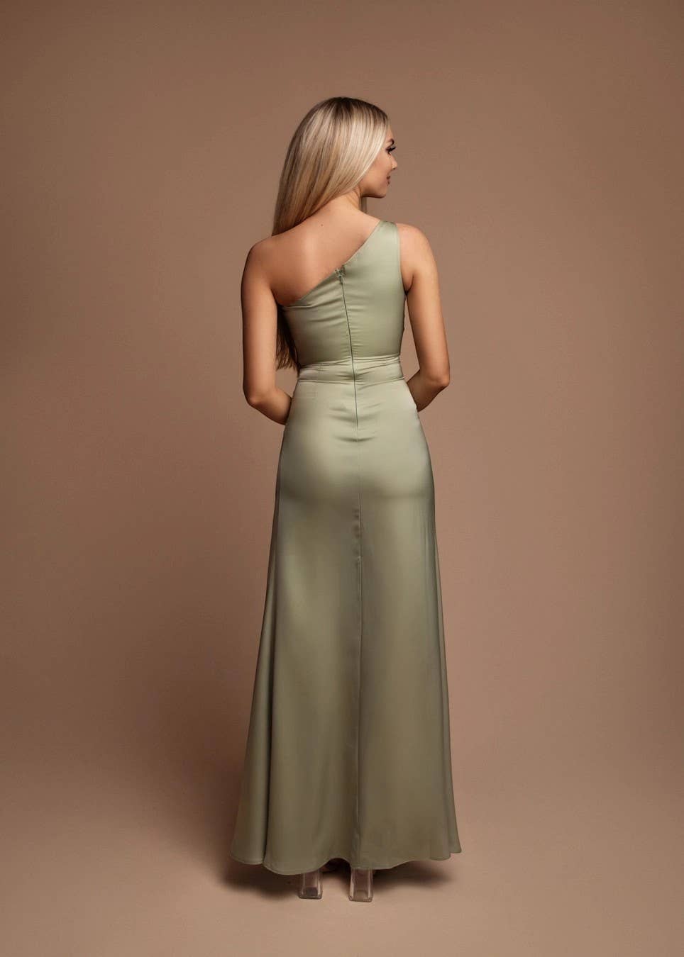 Eva & Lola - Epsilonn - Vendita all'ingrosso Abito da sera - Donna - Abito lungo asimmetrico fluido con spacco elegante - HM24388