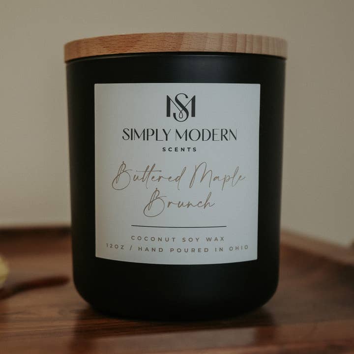 Smørret Ahorn Brunch | Sort | Trævæk Kokos Sojavoks Lys for engroshandel hos Simply Modern Scents