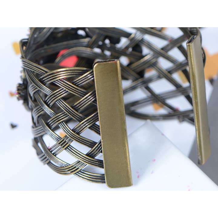 AK Brand – Engroshandel Manchetarmbånd – Messing Antik Rubinrød Diamantformet Filigran Armbånd4