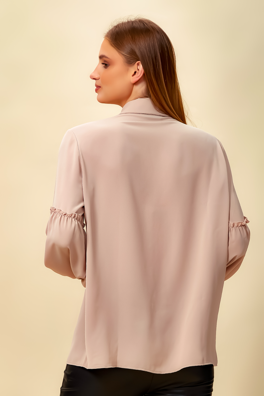 Rosa Hemd mit Patchworkärmeln in Hellrosa für den Großhandel auf Faire3