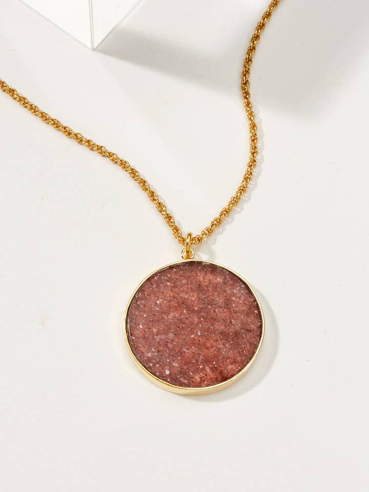 Colar Medalhão Longo Morango Moon - Quartzo Morango por atacado de Luna Norte