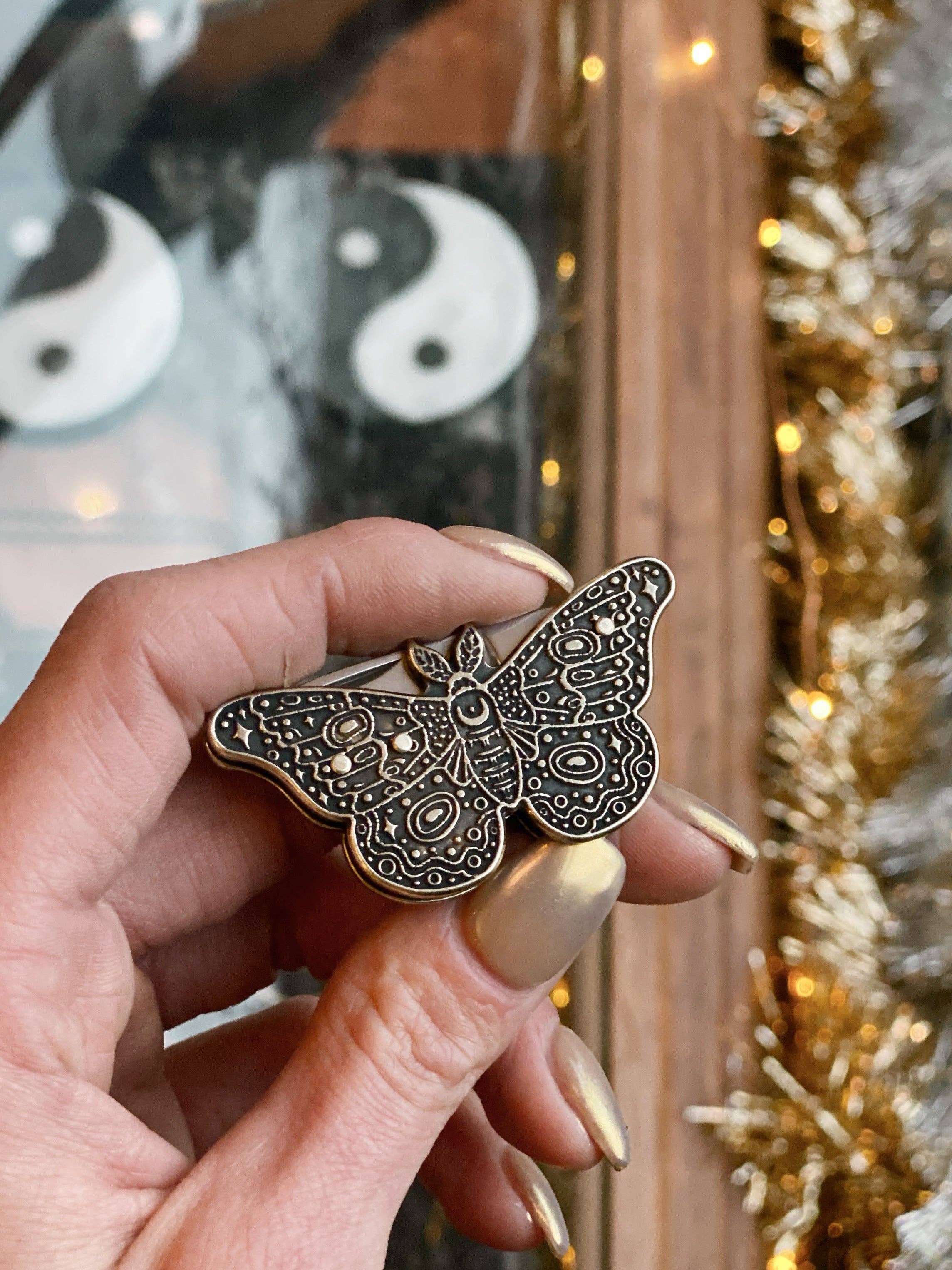 CIVAL Collective - Wholesale Pocket Knife/Holder - Empress Moth Pocket Knife2