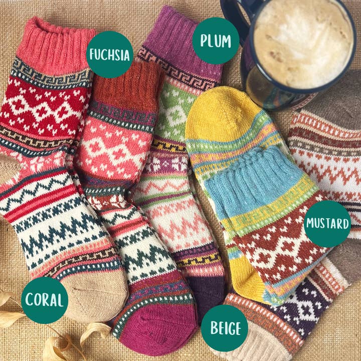 Daisy Dunes - Wholesale Socks - Women's - Eisley Retro Chevron Socks