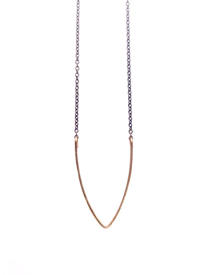 Colar Vee on Chain, Grande por atacado de Studio451Jewelry