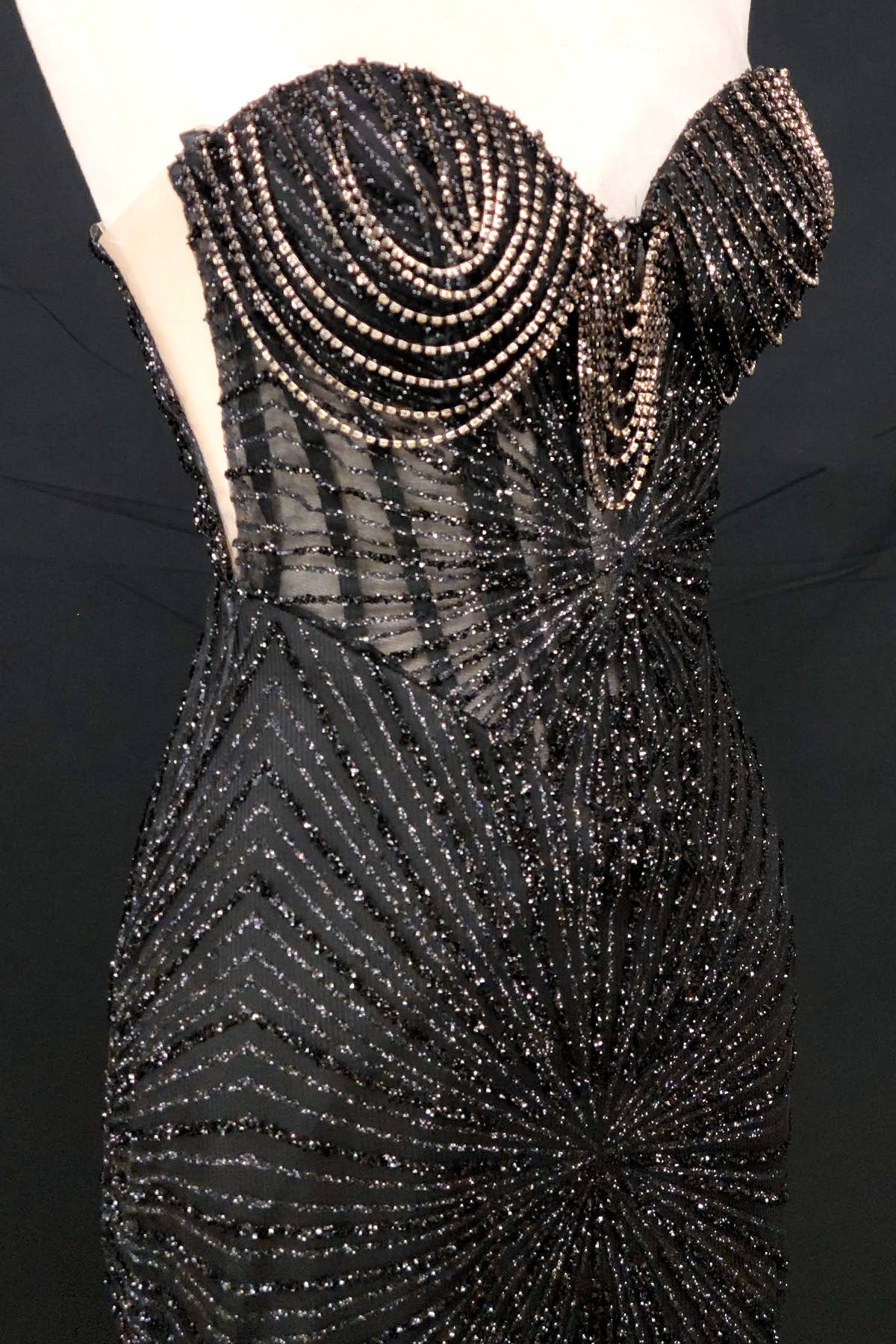 Chicas - Wholesale Gown - Women's - Long sparkling mermaid dress with hanging jewels CF00140