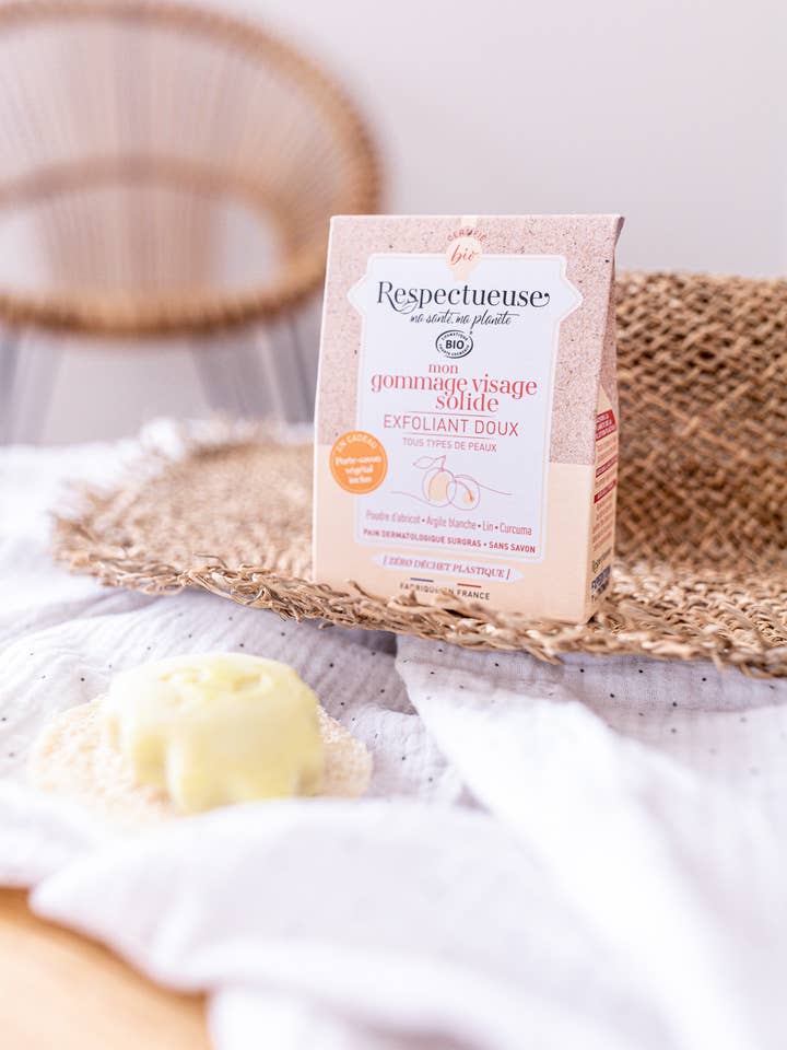 Organic EXFOLIATING SOFT EXFOLIATING solid for wholesale by Respectueuse