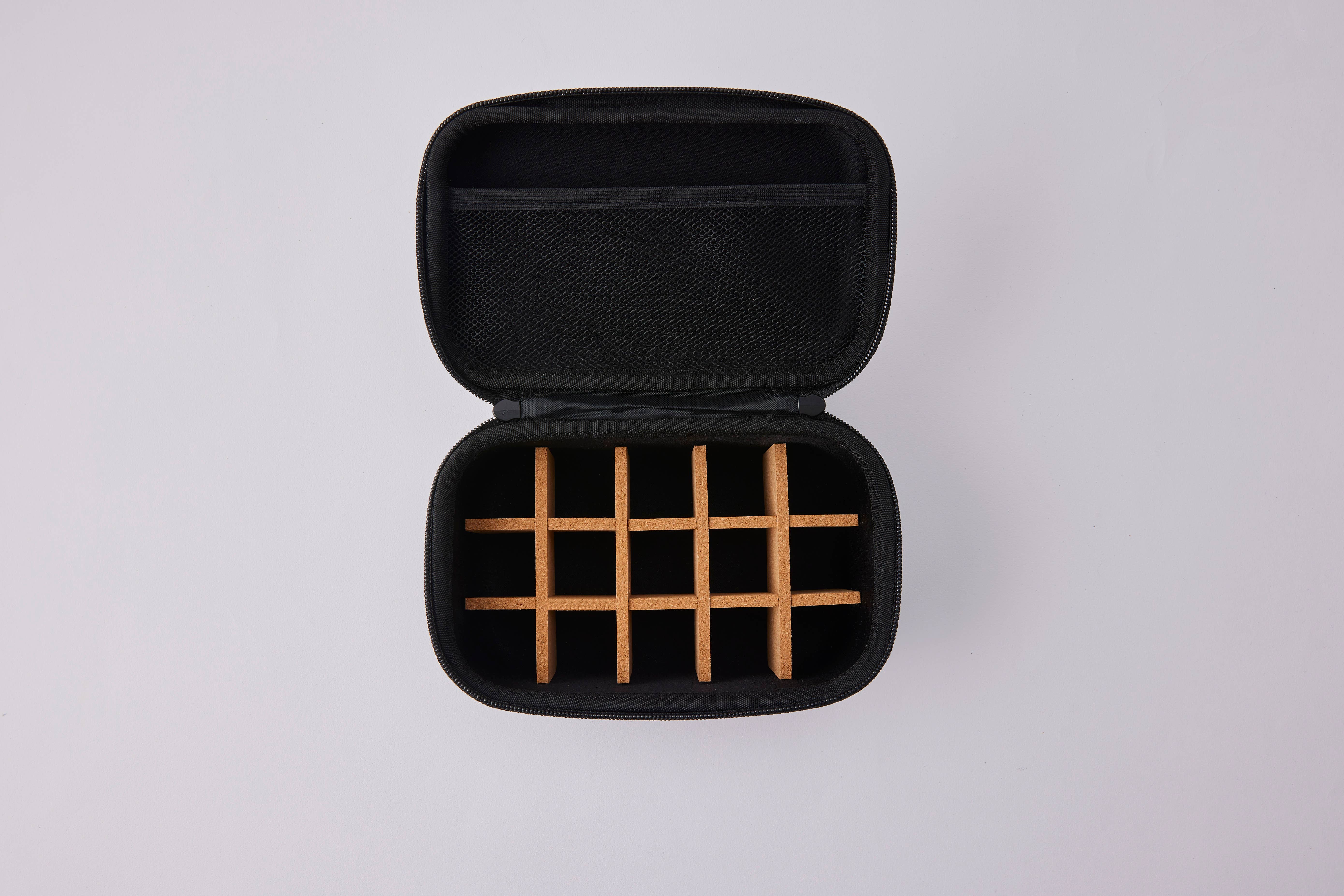 SERENE HOUSE - Wholesale Essential Oil Holder - Essential Oil Storage Case3