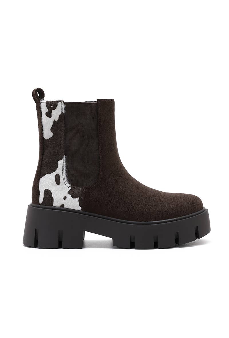 Joia Paris - Wholesale Booties - Women's - Chelsea suede boots with lug sole WZ-1133