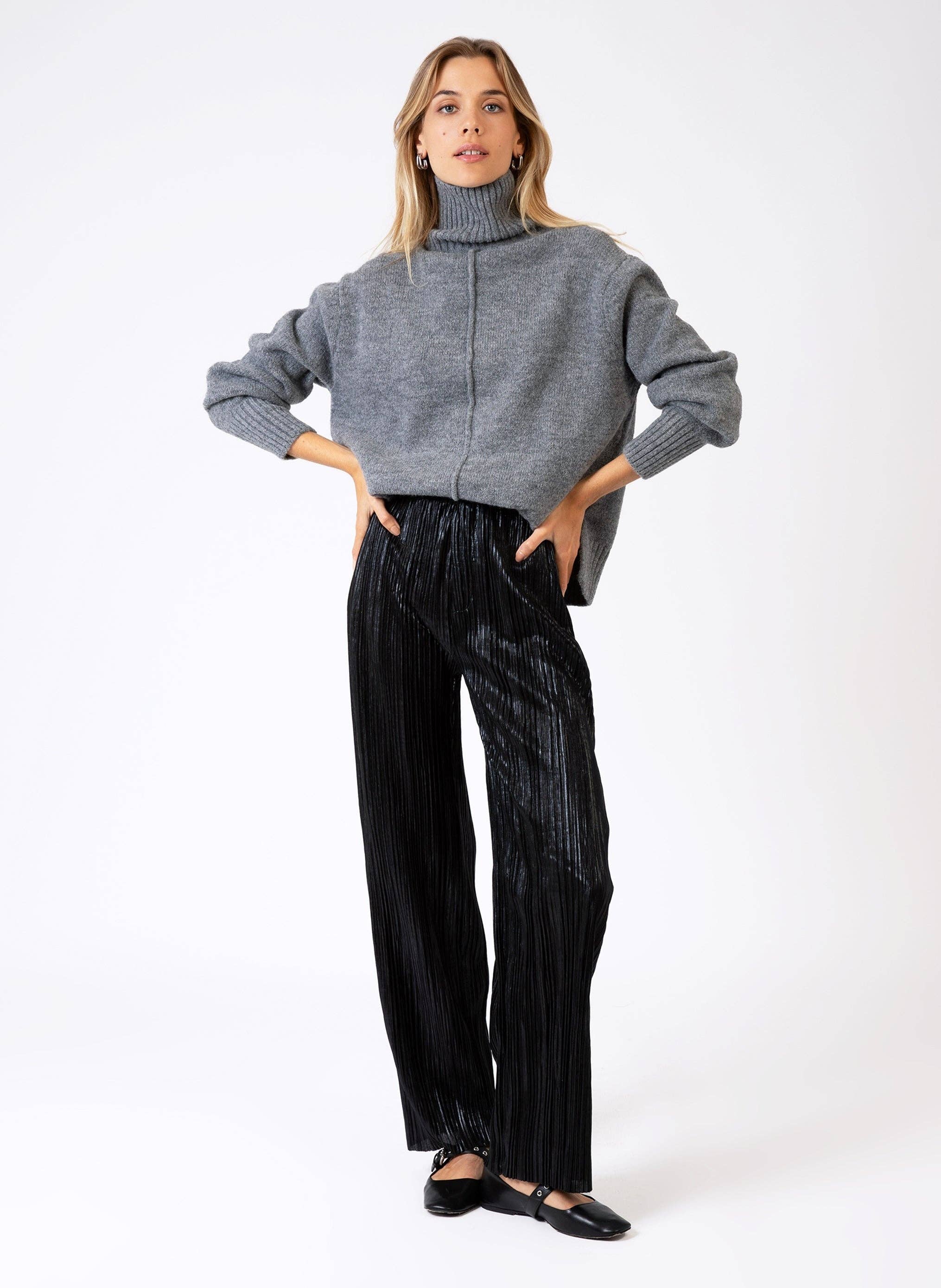 An'ge - Wholesale Knit Sweater - Women's - HEATHER GREY LIPY SWEATER0