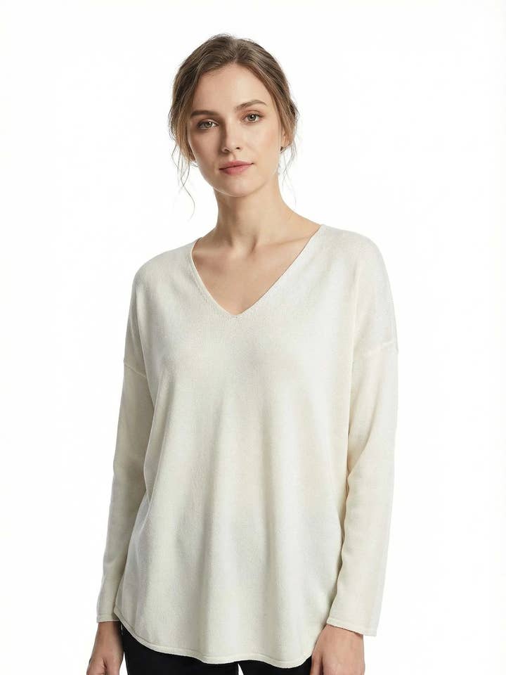 L'Emotion - Wholesale Knit Sweater - Women's - Long Sleeve V-Neck Knit Pullover Viscose0