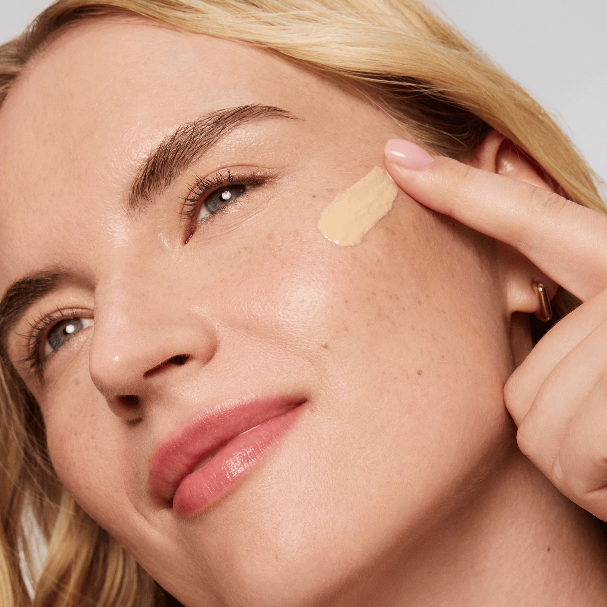 CLEARSTEM Skincare - Wholesale Sunscreen - YOUARESUNSHINE™ Sheer Broad-Spectrum SPF 50+2