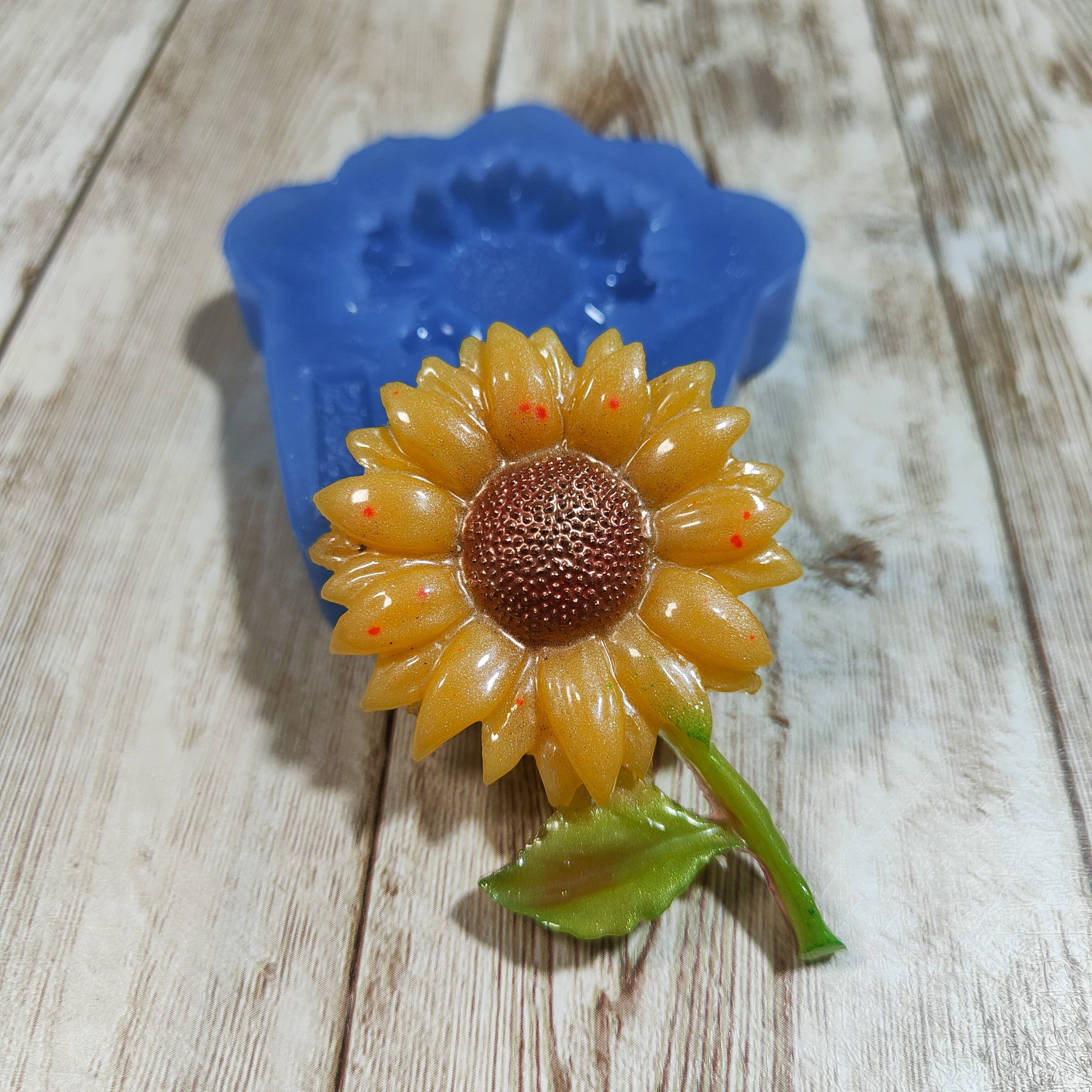 Serena Creazione di Serena Stampone - Wholesale DIY Craft Kit - Sunflower mold 6cm in silicone for resin, plaster, jesmonite3