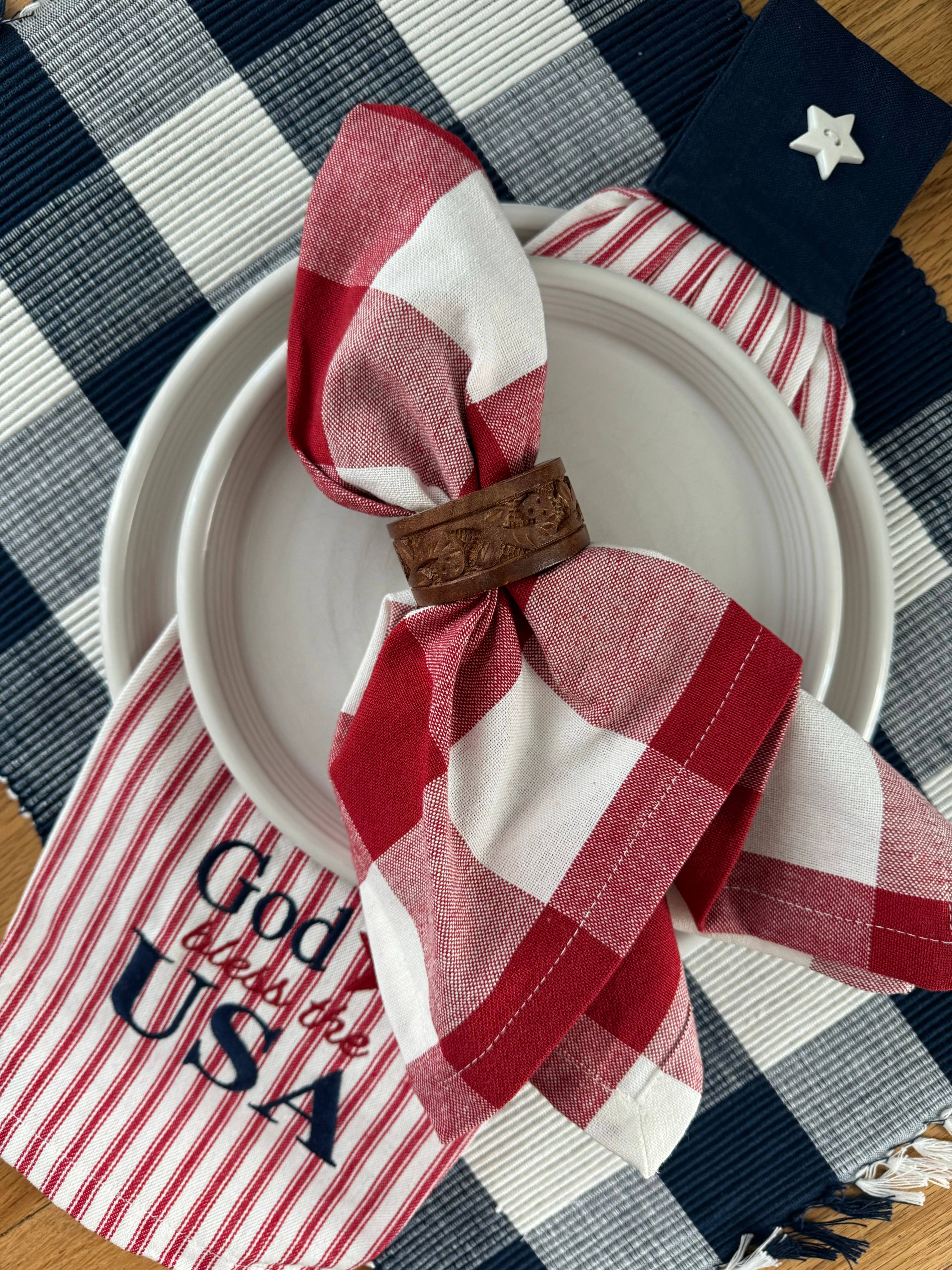 Home Collections by Raghu – Engroshandel Dækkeserviet – Buffalo Check Marineblå Dækkeserviet1