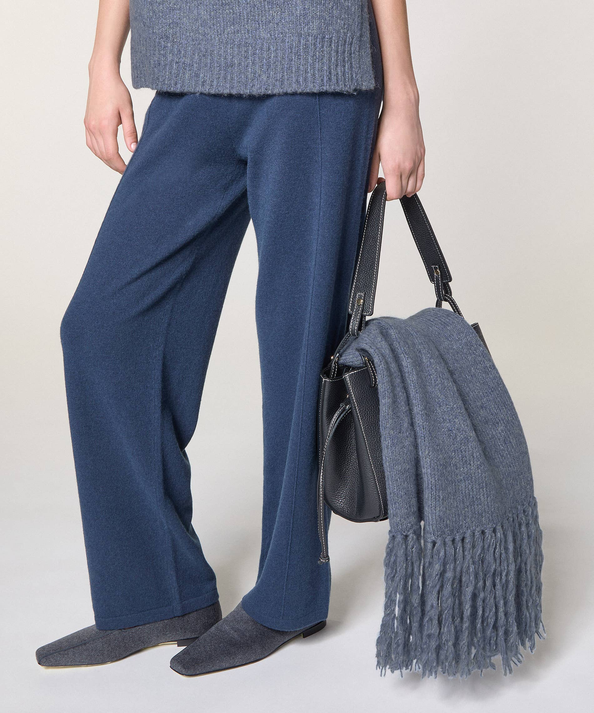 Rodier - Wholesale Scarf - Women's - Long chunky knit scarf1