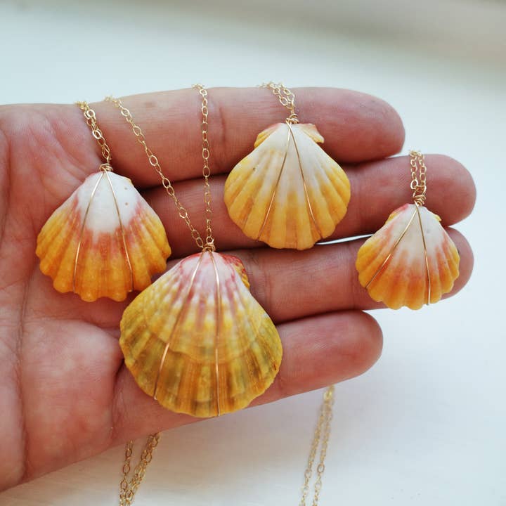Flotsam & Co. Hawaii - Wholesale Pendant/Charm Necklace - Sunrise Shell Necklace (Wire wrapped) Without Pearl1