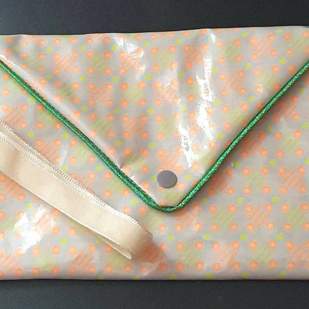 “Evasion Neo” clutch for wholesale by Mademoiselle Peste Paris