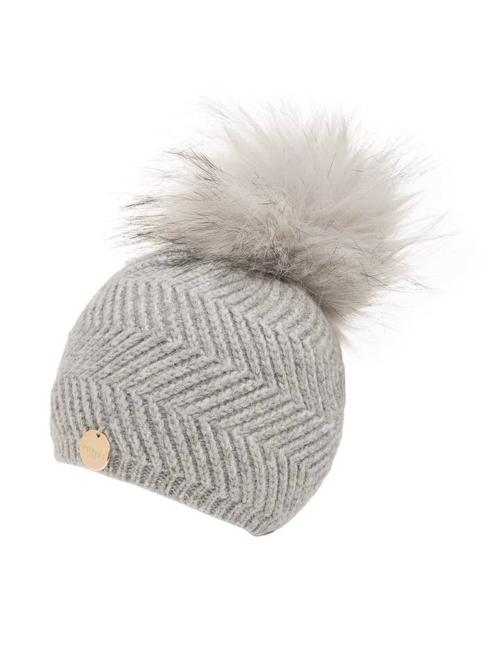Chapeau à pompon en fausse fourrure gris à motifs angora pour bébé pour la vente par Popski London