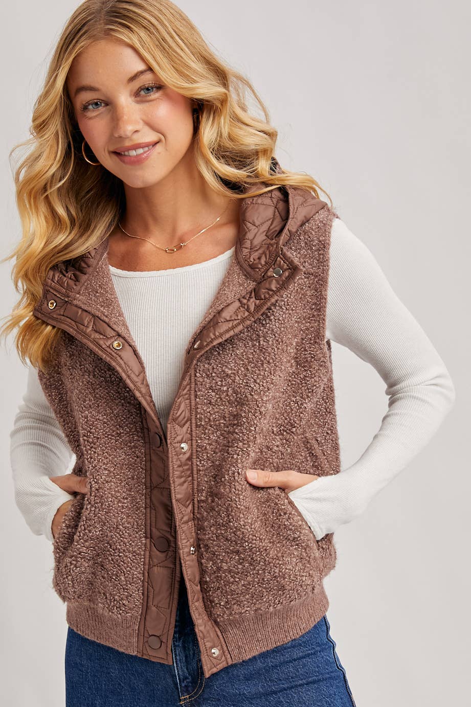 Bluivy - Wholesale Outerwear Vest - Women’s - BUTTON DOWN SHERPA FLEECE QUILTED HOOD VEST