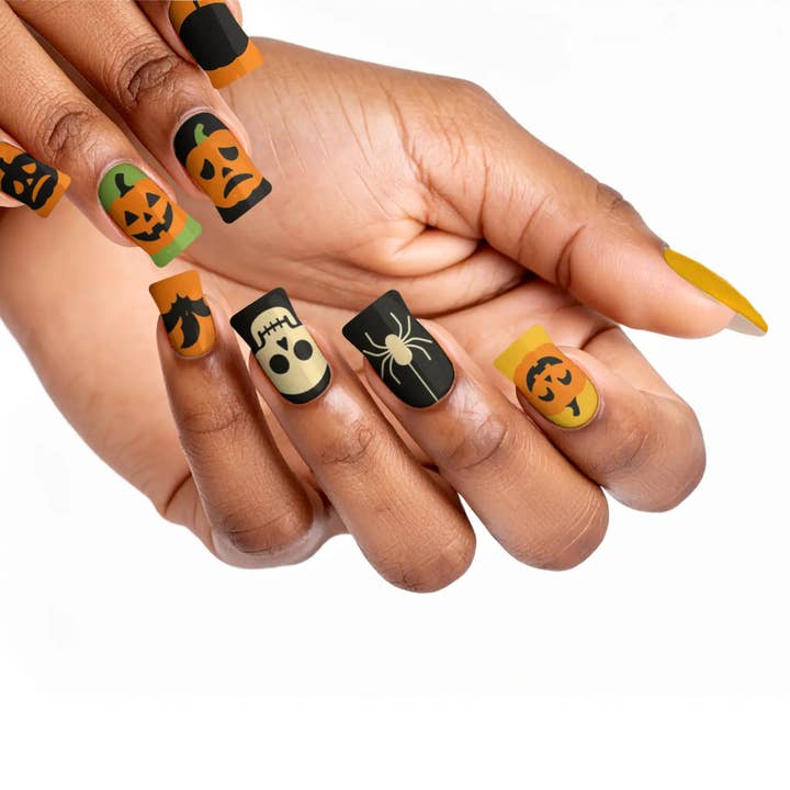Fête de la Citrouille Ongles Press-On Halloween pour la vente par FYNE BODY