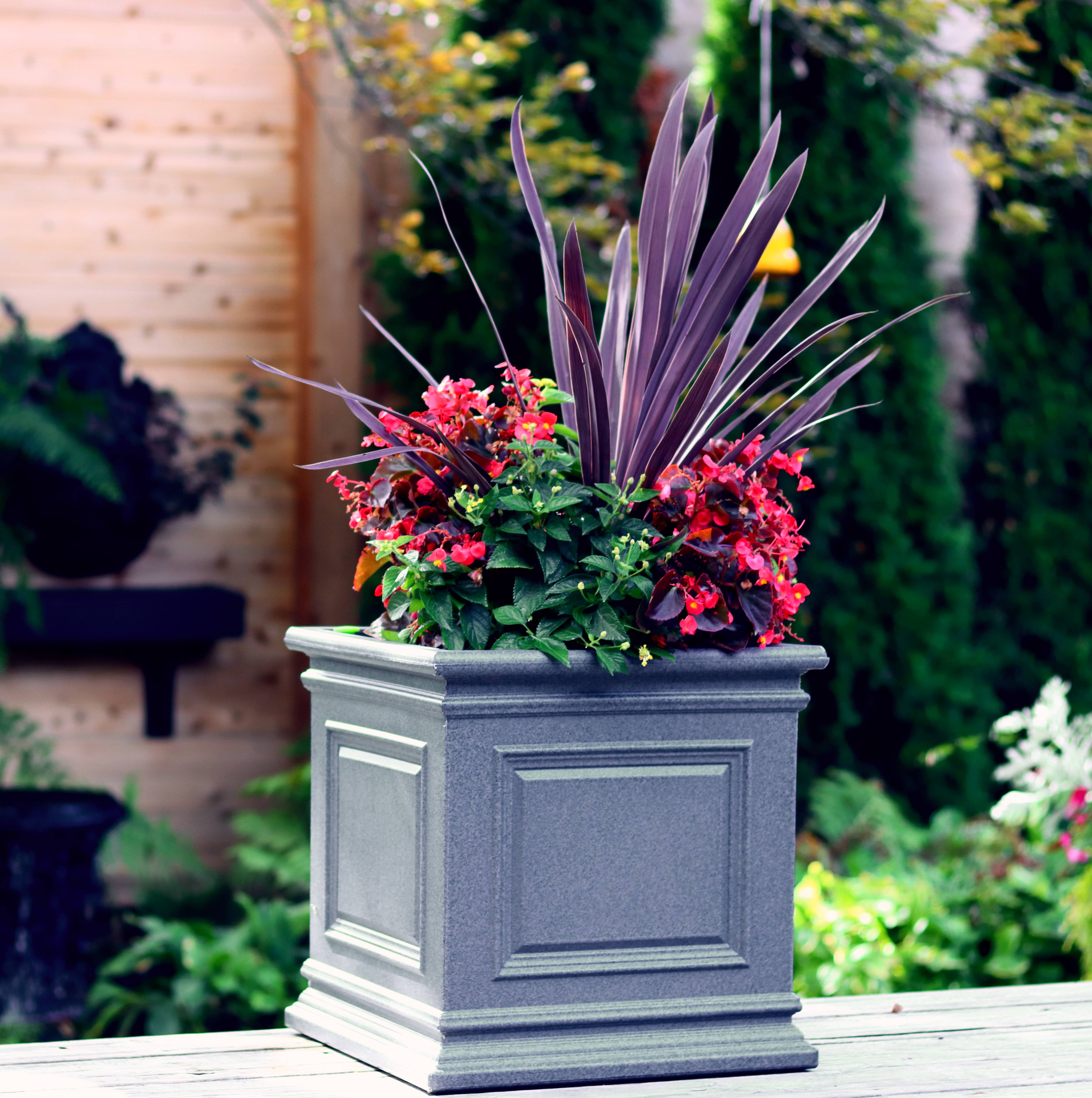 Algreen - Wholesale Planter Box - 20" Covington Self-Watering Planter4