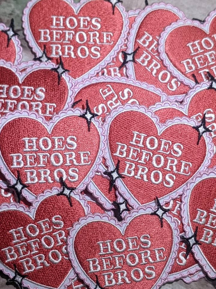 Des trous avant les taches sourcilières pour la vente par Icon Punch