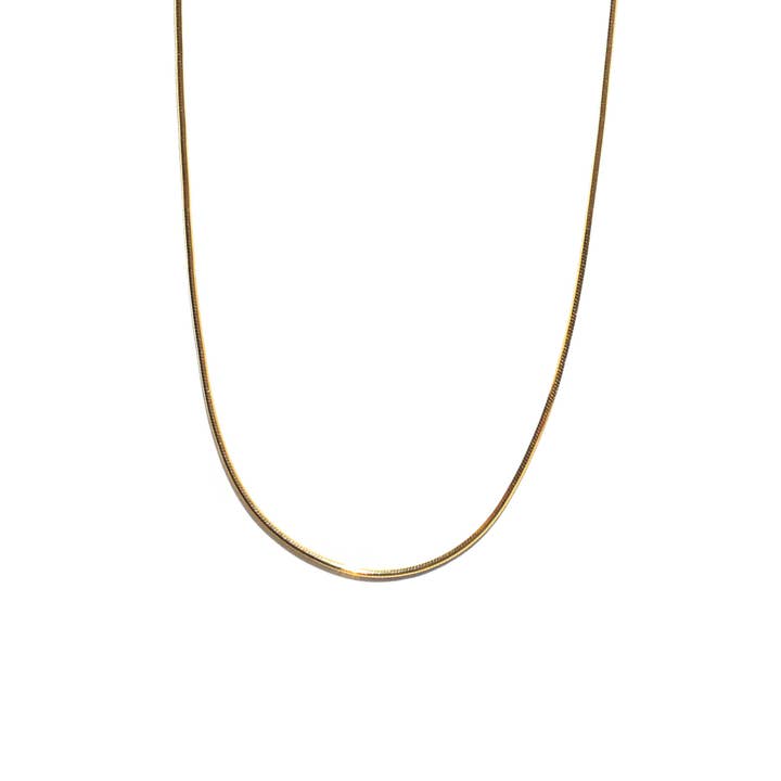 Kleine goldene seidige Kette für den Großhandel von Julia Szendrei Jewelry