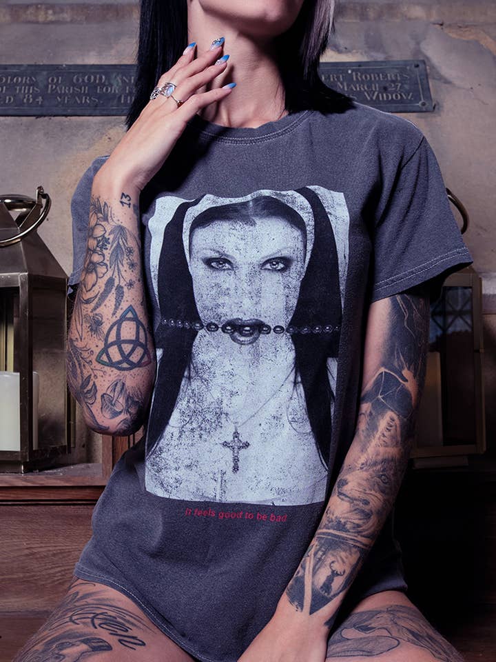 Feels Good to be Bad T-shirt uit Halloween-collectie voor wholesale door Splashy