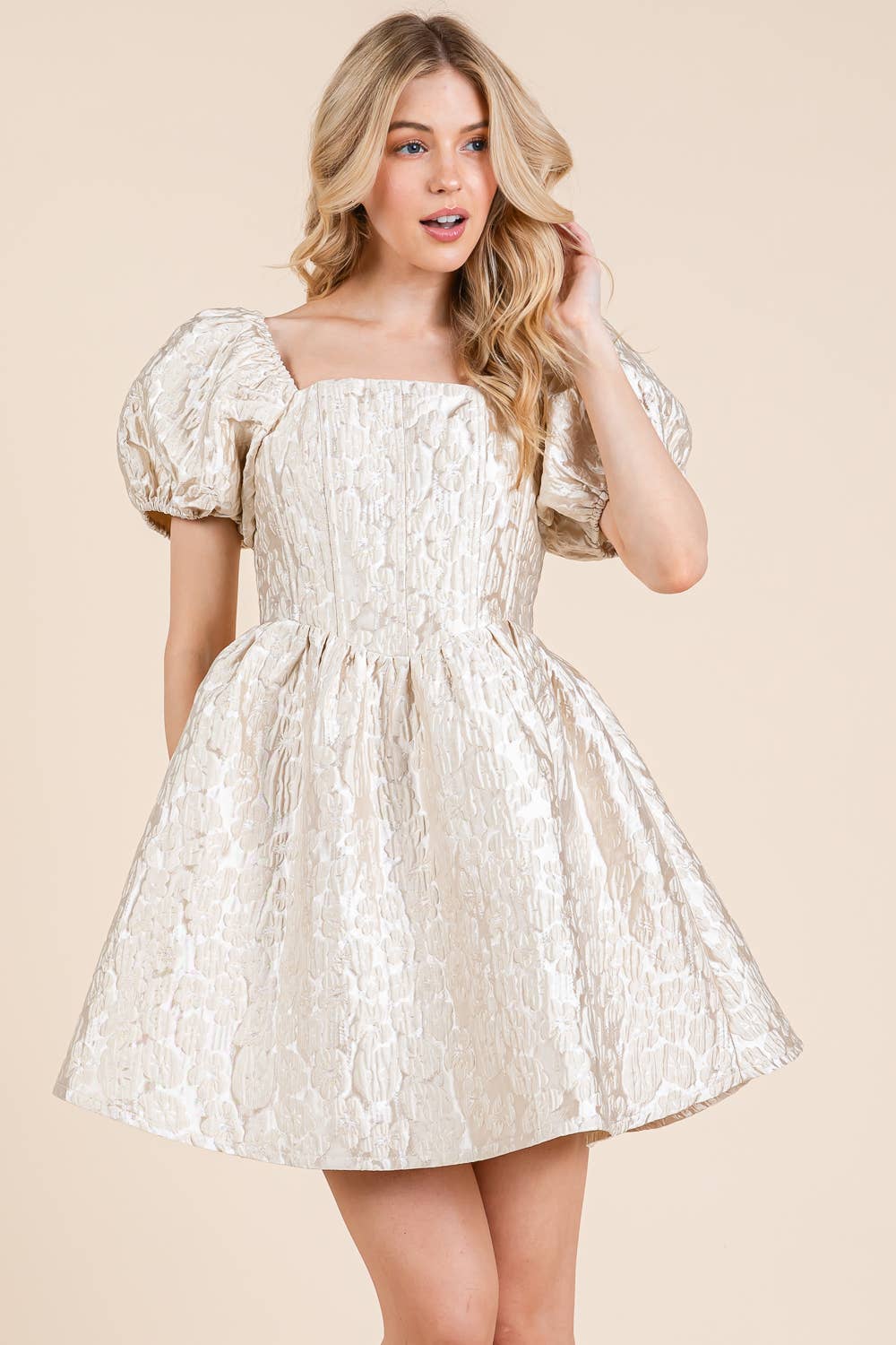 GeeGee x Lovelo – Großhandel Kleid – Damen – Jacquard-Minikleid mit Blumenmuster, MD515037