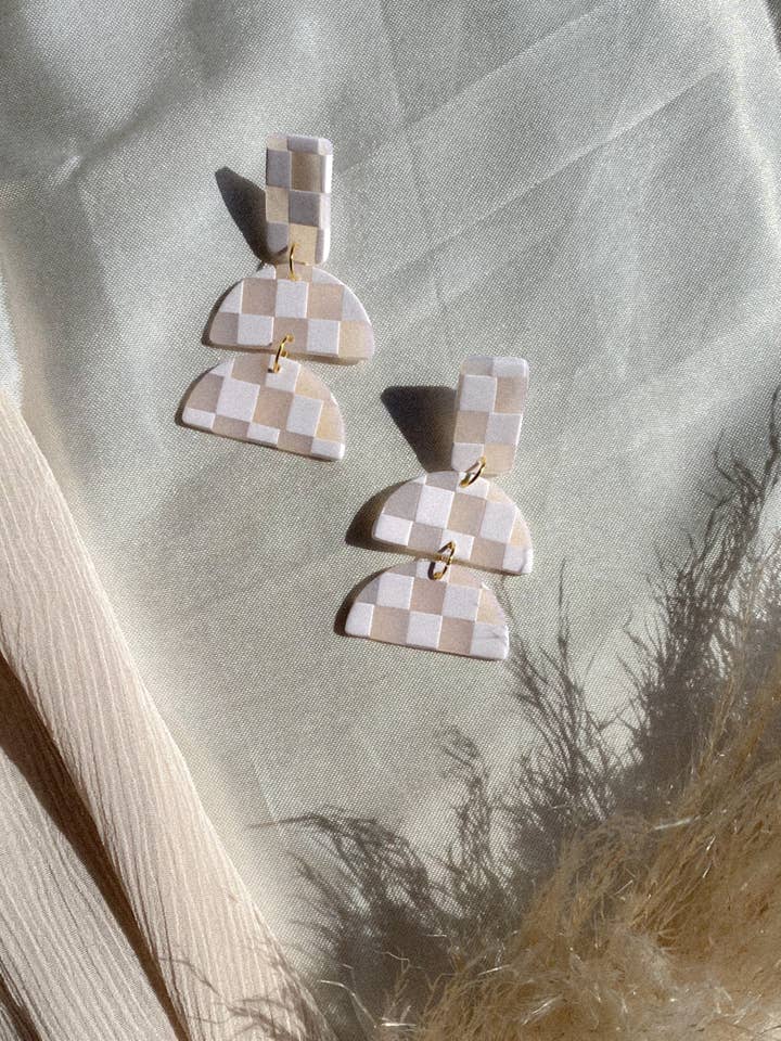 Loro in White + Cream Checker for wholesale by Corvega Clay Goods