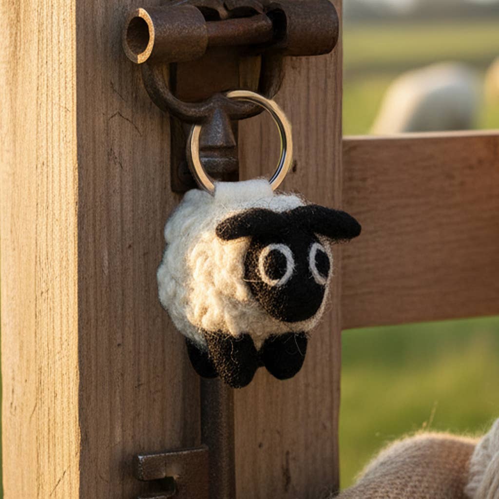 Felt So Good - Wholesale Keychain - Unisex - Handmade Fair trade Needle Felt Black Sheep Keyring