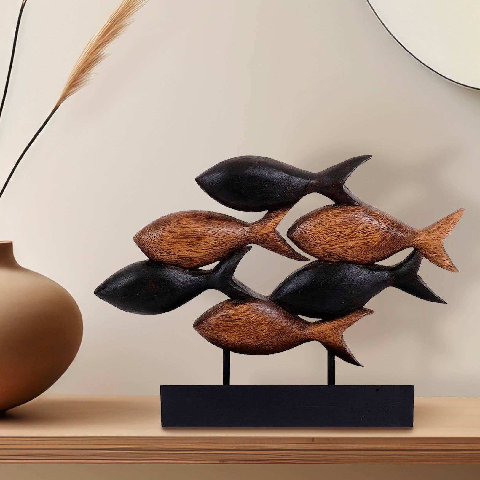 Castanho Aqua Serenity – Escultura de Peixe em Madeira Entalhada à Mão, Decoração Artística para Casa para venda a revendedores na Faire1