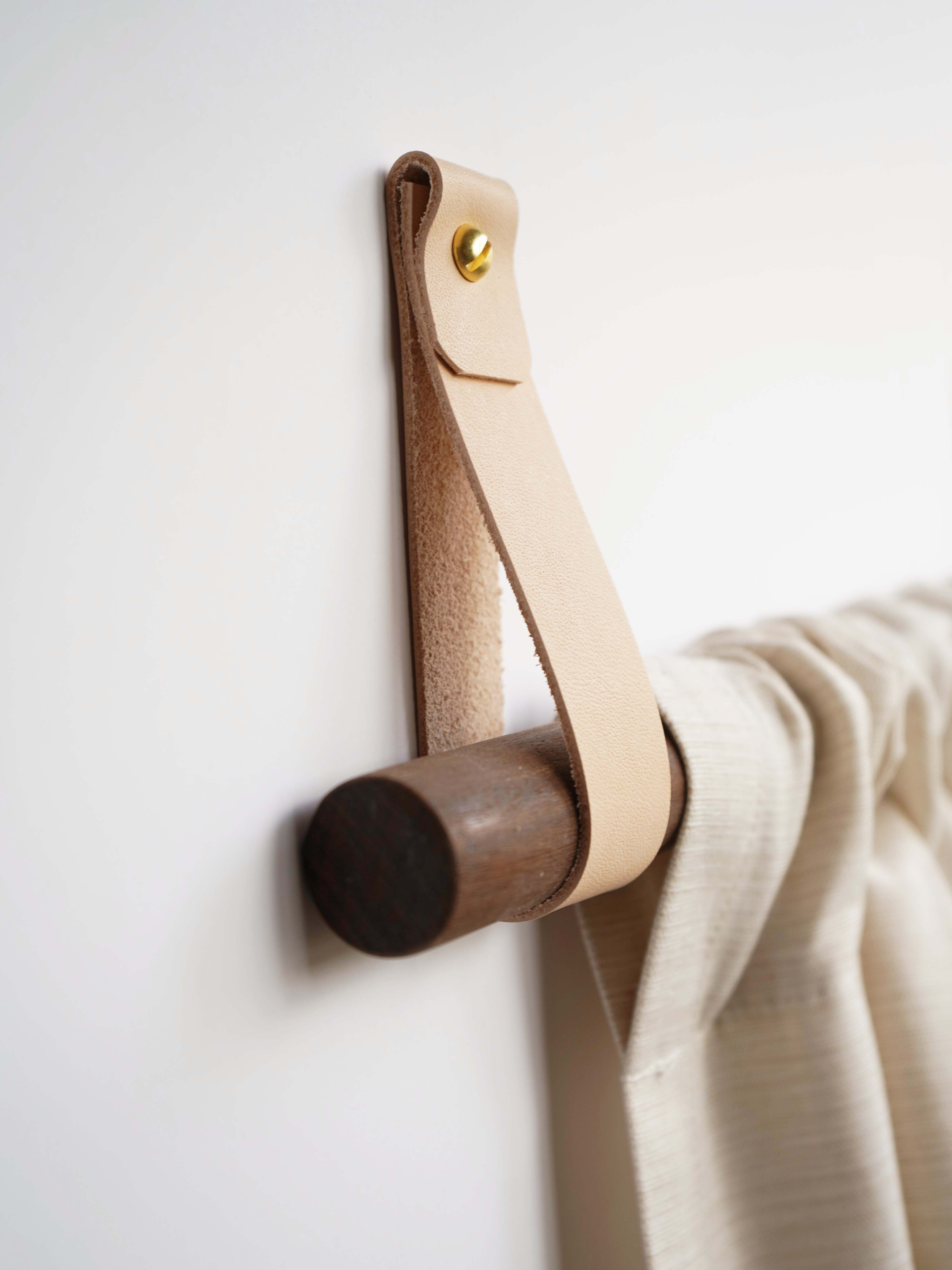 Keyaiira - Wholesale Curtain Rod - Leather Curtain Rod Brackets [Round End]4
