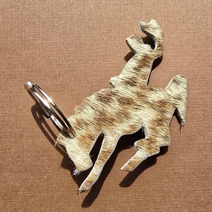 10 st. Nyckelring i kohud för ryttare – Äkta kohud med hår för wholesale av Ranchers Closet