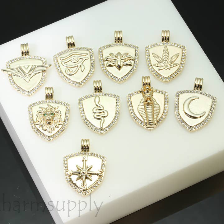 Pingente Escudo de Ouro ou Prata com Zircônia, 9 Símbolos por atacado de Jewel Pledge