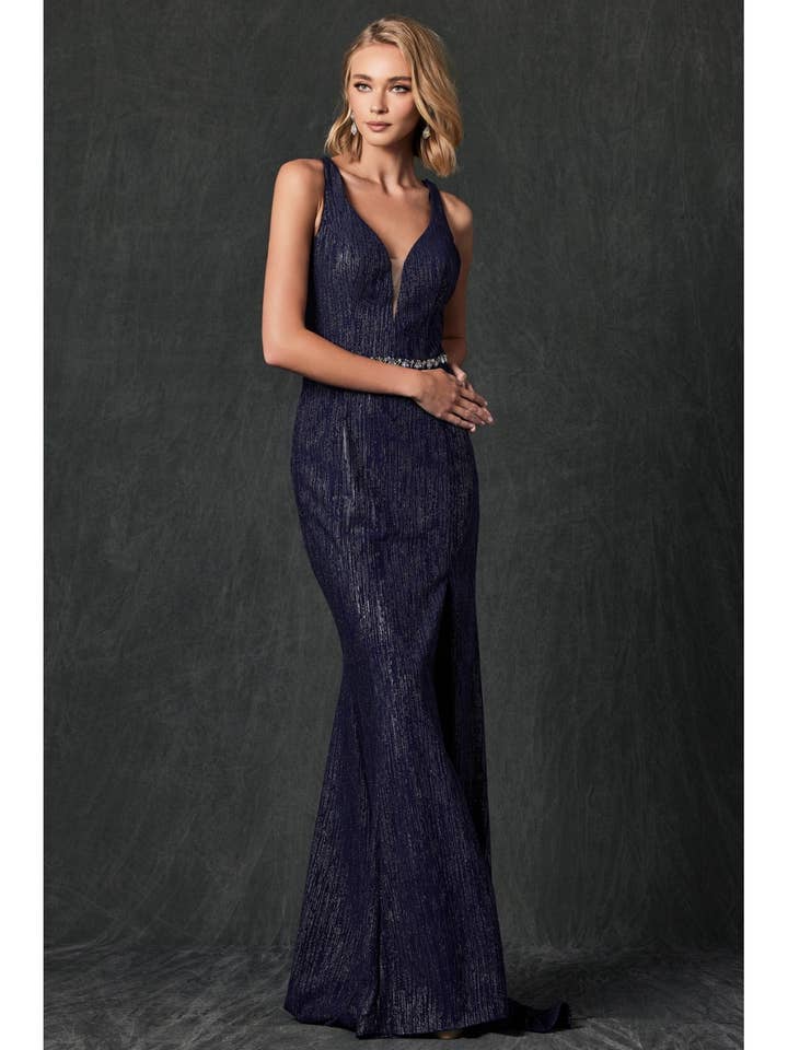 Figursydd aftonklänning med hög slits för wholesale av Juliet