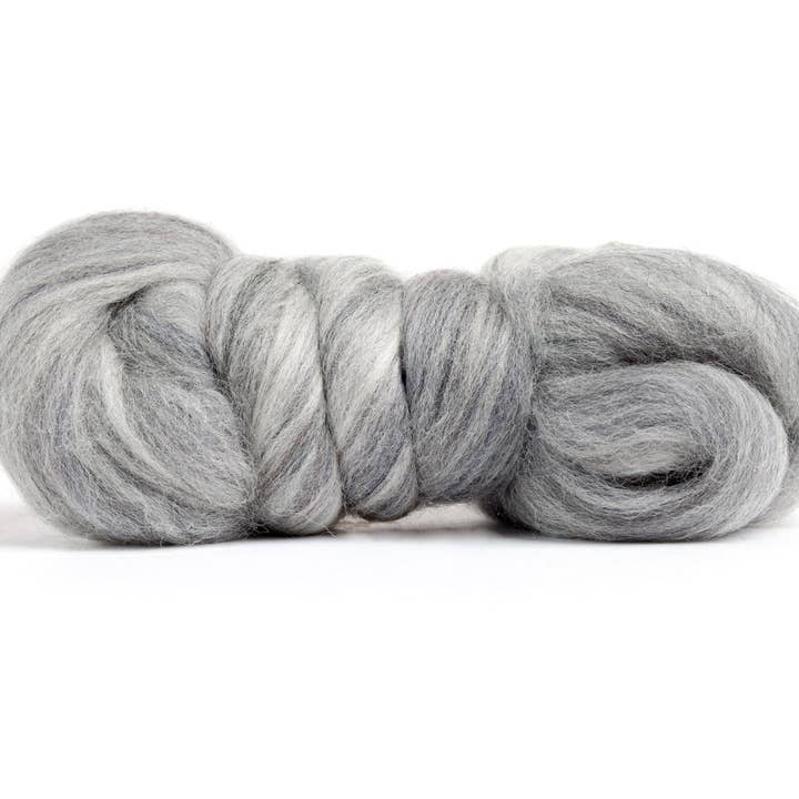 Desert Breeze Distributing - Wholesale Yarn - Merino Wool Top Roving, Grey Heather, 1 ounce