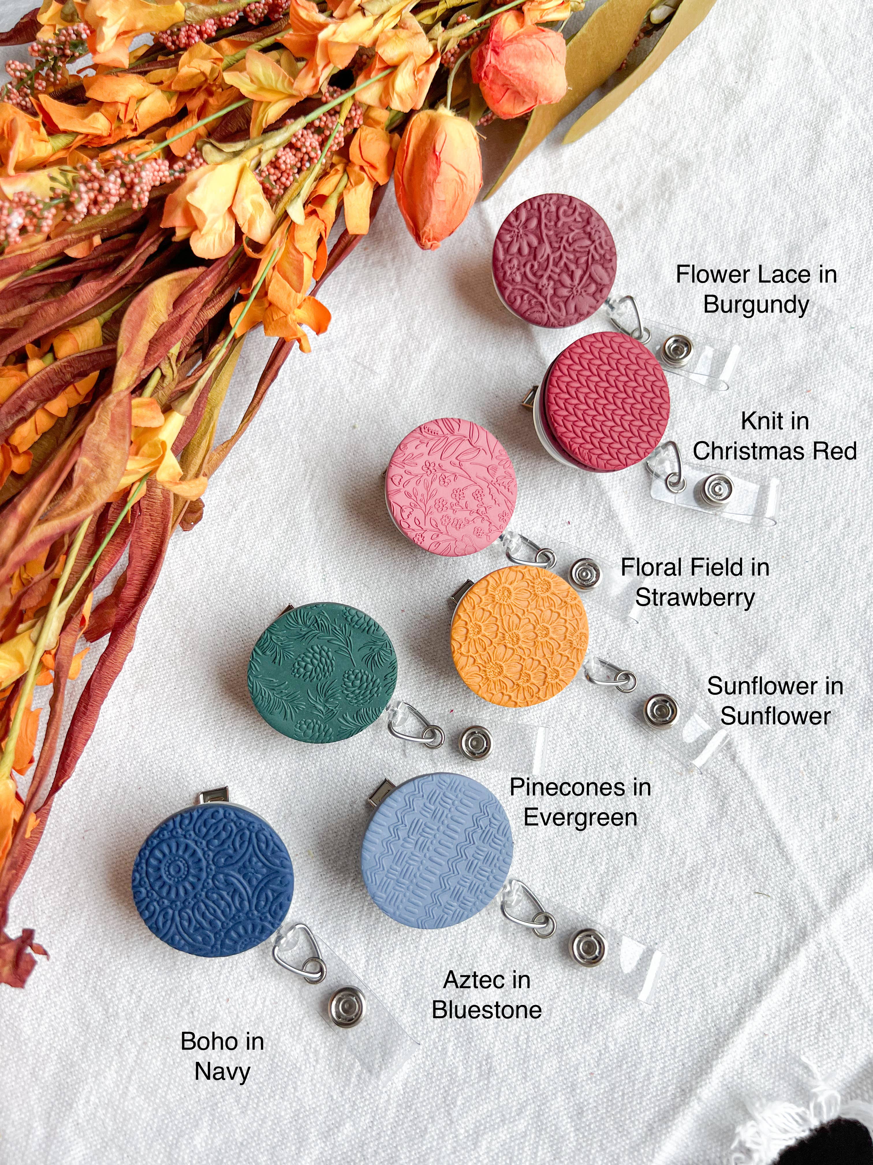 Morning Dew Designs - Vente Accessoire de badge – femme - Badges d'identification pour infirmières/enseignantes en argile polymère texturée et colorée1