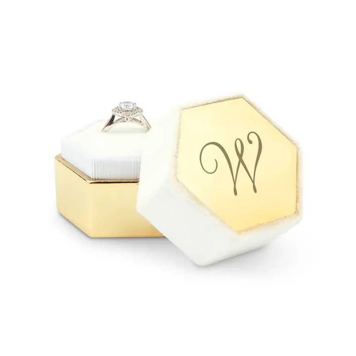 Weddingstar Inc. – wholesale Smyckeskrin och organisatörer – Personlig sammet Hexagon vigselring Box-Script Initial