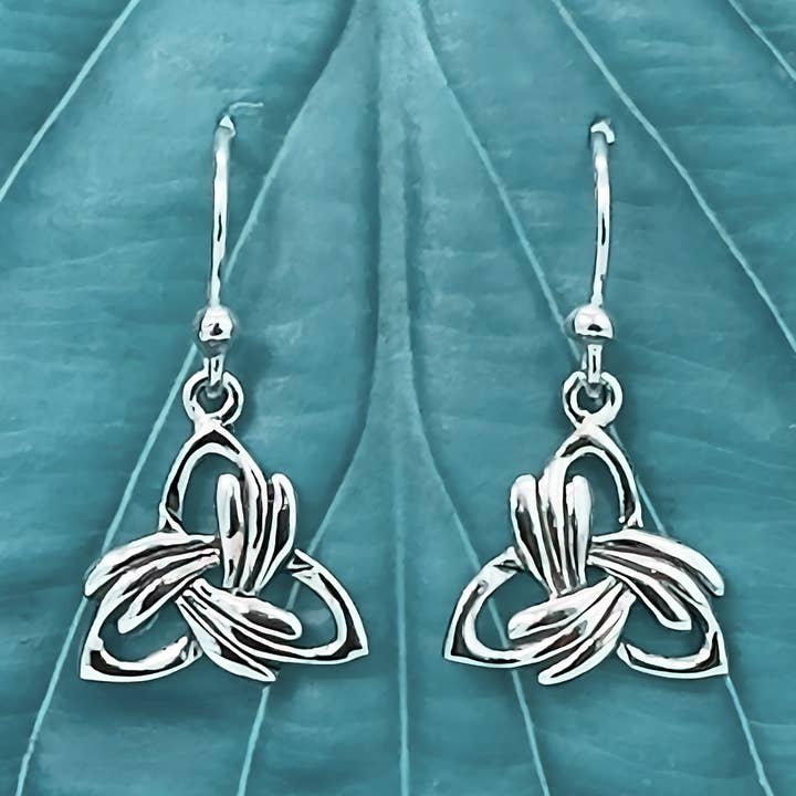 The Green Gecko - Wholesale Dangle Earrings - Feathered Trinity Knot Earrings in Sterling Silver0
