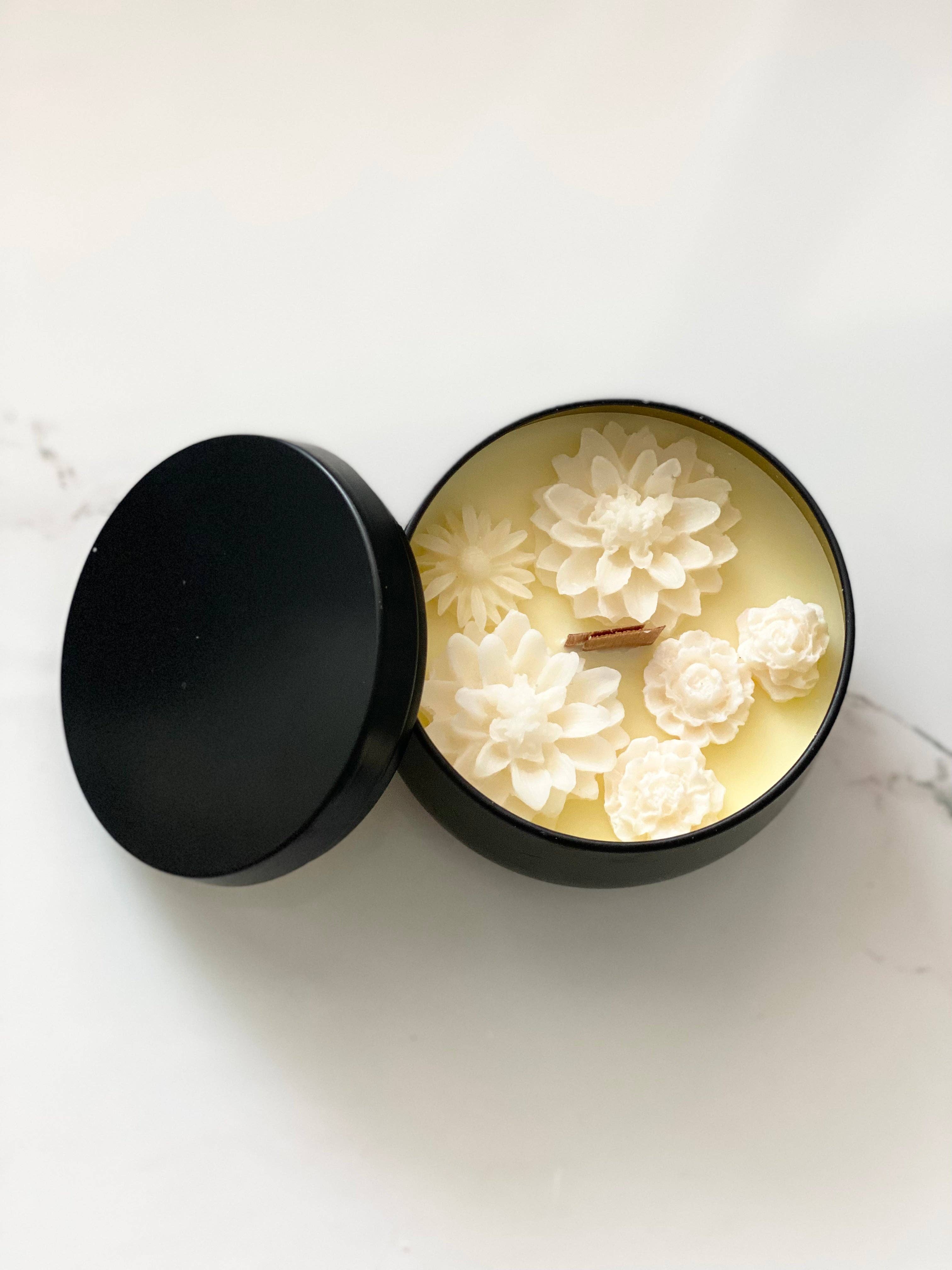 Scent Stories – wholesale Reseljus – Scents Heaven - Doftljus med blommor, sojavax, 40 timmars brinntid1