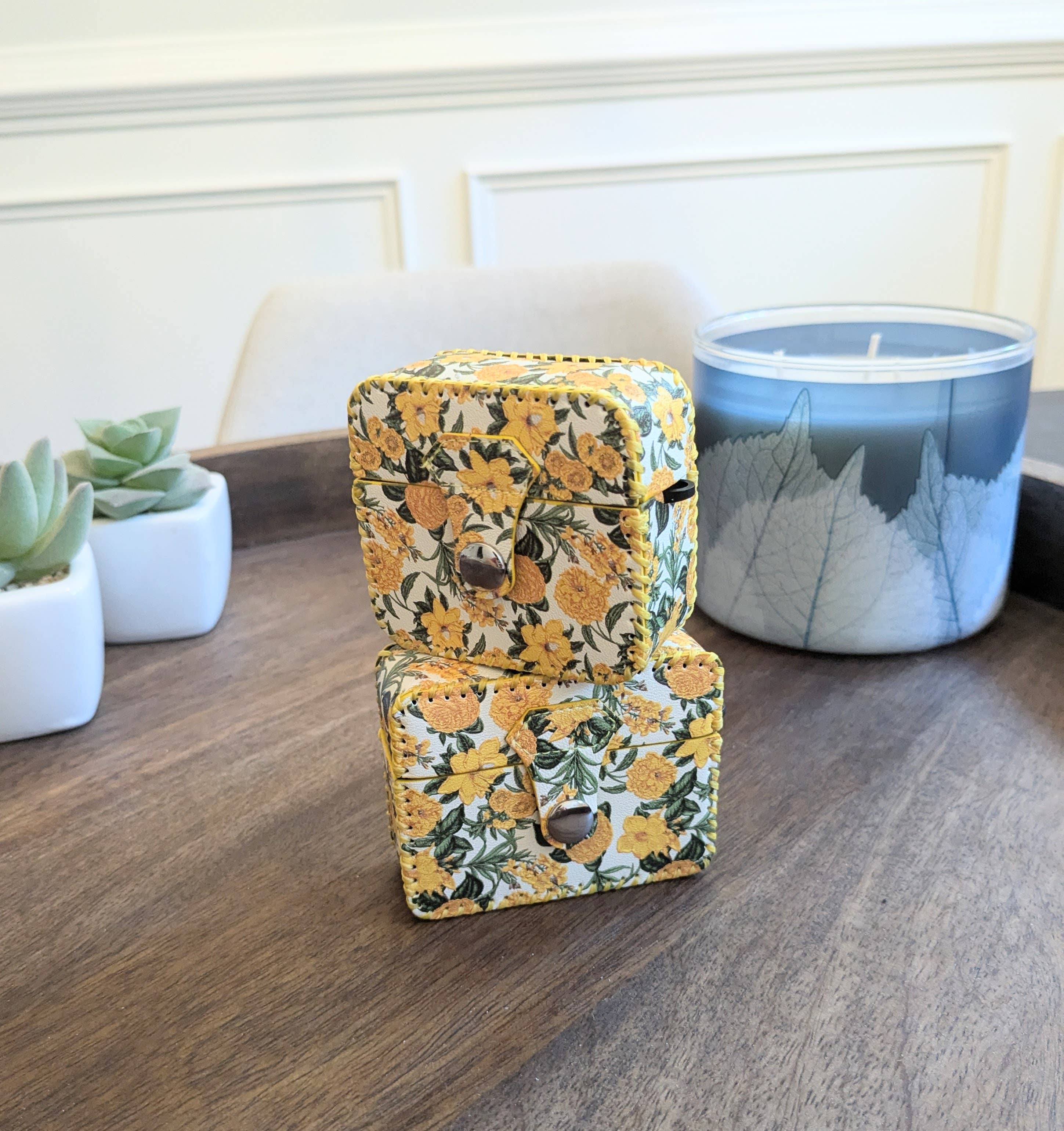 Cutepaws Phone Case - Wholesale Earphone/Headphone Case - Unisex - Cute Yellow Floral AirPods Case for Pro/Pro2 and 3rd Gen4