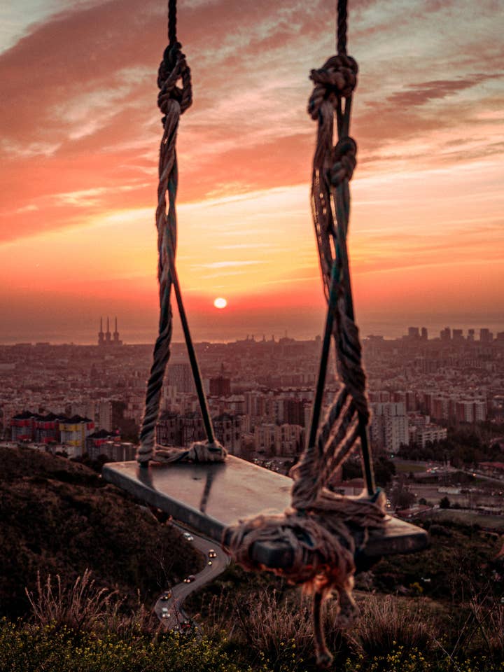 Barcelona Poster - Ikonisk gunga på Mirador de Munder för wholesale av Posters & Puzzles