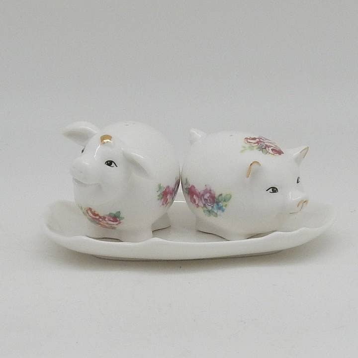Green Pastures Wholesale - Wholesale Salt & Pepper Shaker Set - Porcelain Piglet Salt and Pepper Shaker Set with Stand