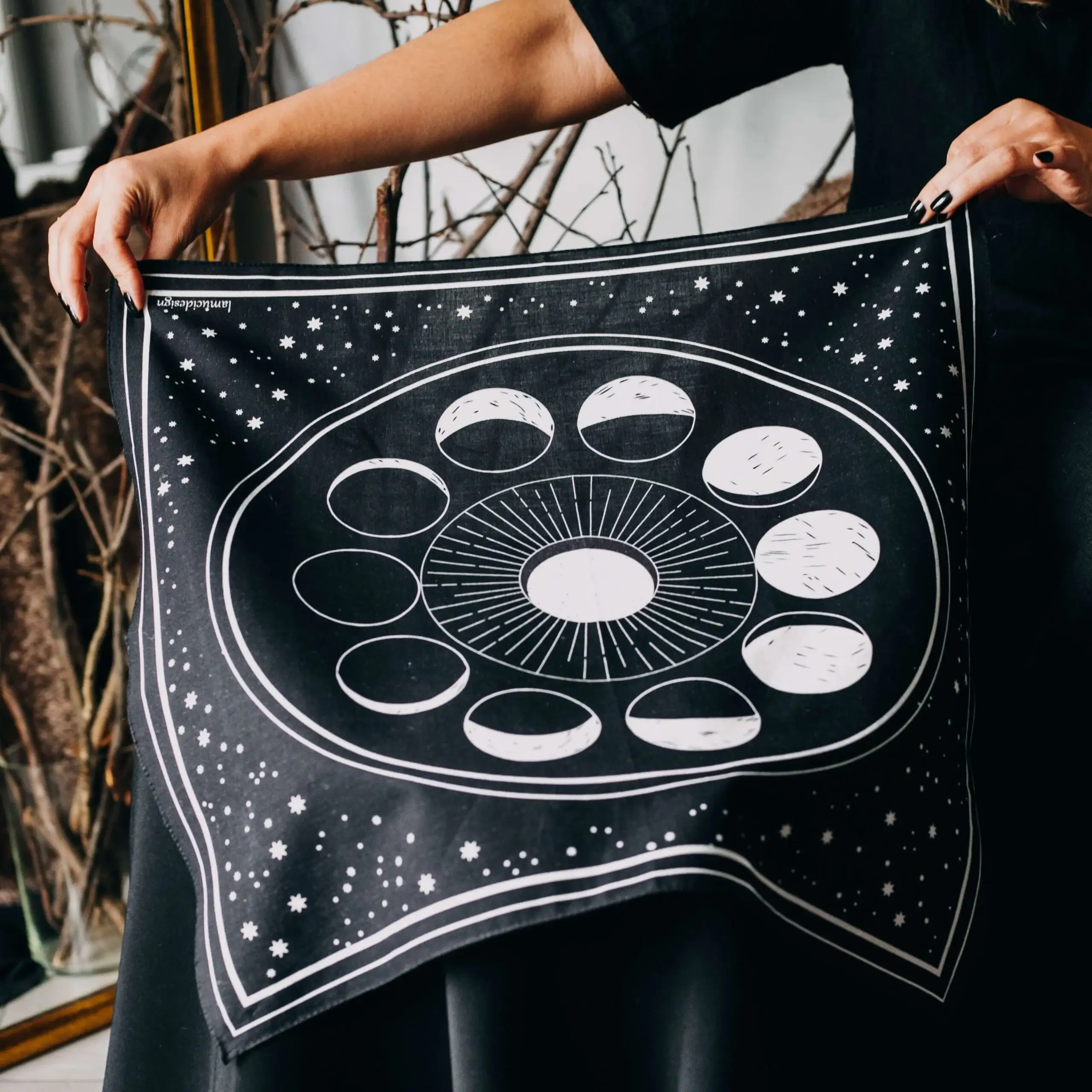 LA MUCI DESIGN - Wholesale Tarot Cards - Moon Phase Altar Cloth – Black Cotton Tarot & Ritual Altar1