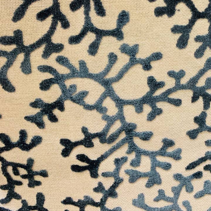 Plutus Home Brands – Engroshandel Pyntepude – Deep Blue Reef Blue, creme Floral Luxury Throw Pude2