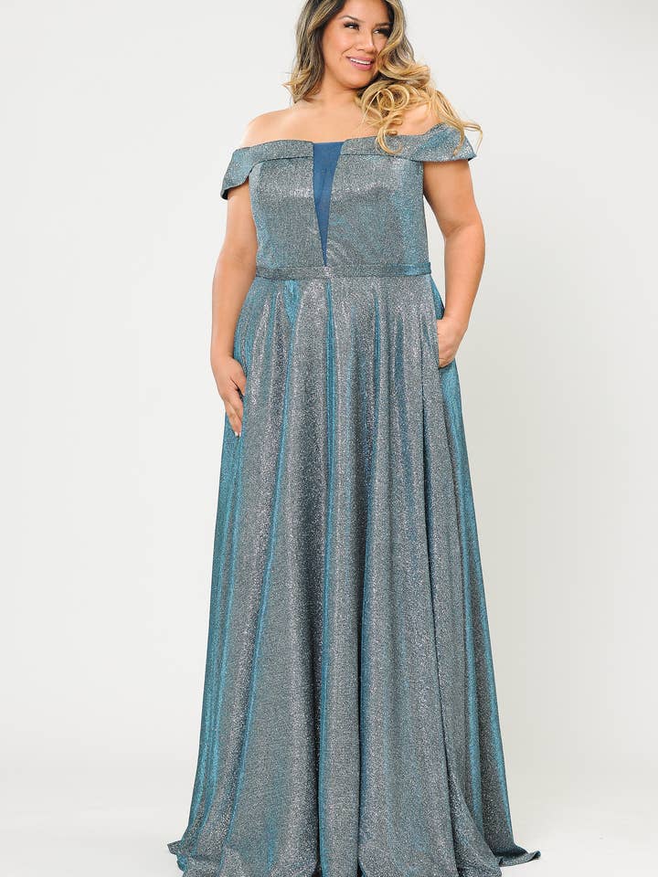 W1060 Look fabulous with this floor length dress featuring for wholesale by POLY USA